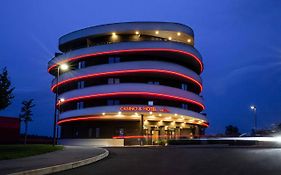 Mond, Resort&Entertainment